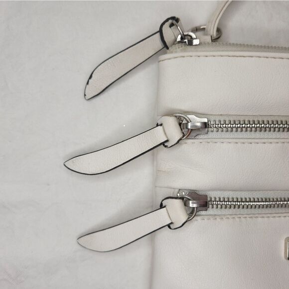 White multi pocket mini purse - Picture 7 of 13